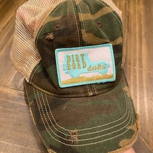 Judith March dirt road darlin camo jeep hat